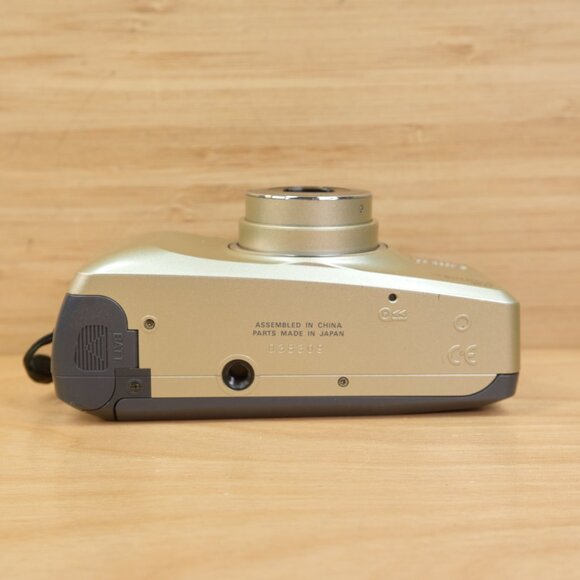 Vintage Yashica Zoomate 80 35 mm Point‑and‑Shoot Film Camera / Tested & Working - Picture 7 of 8